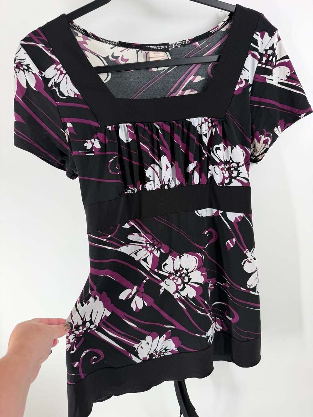 Perception Concept Top Size L Black White Purple Floral Waist Tie